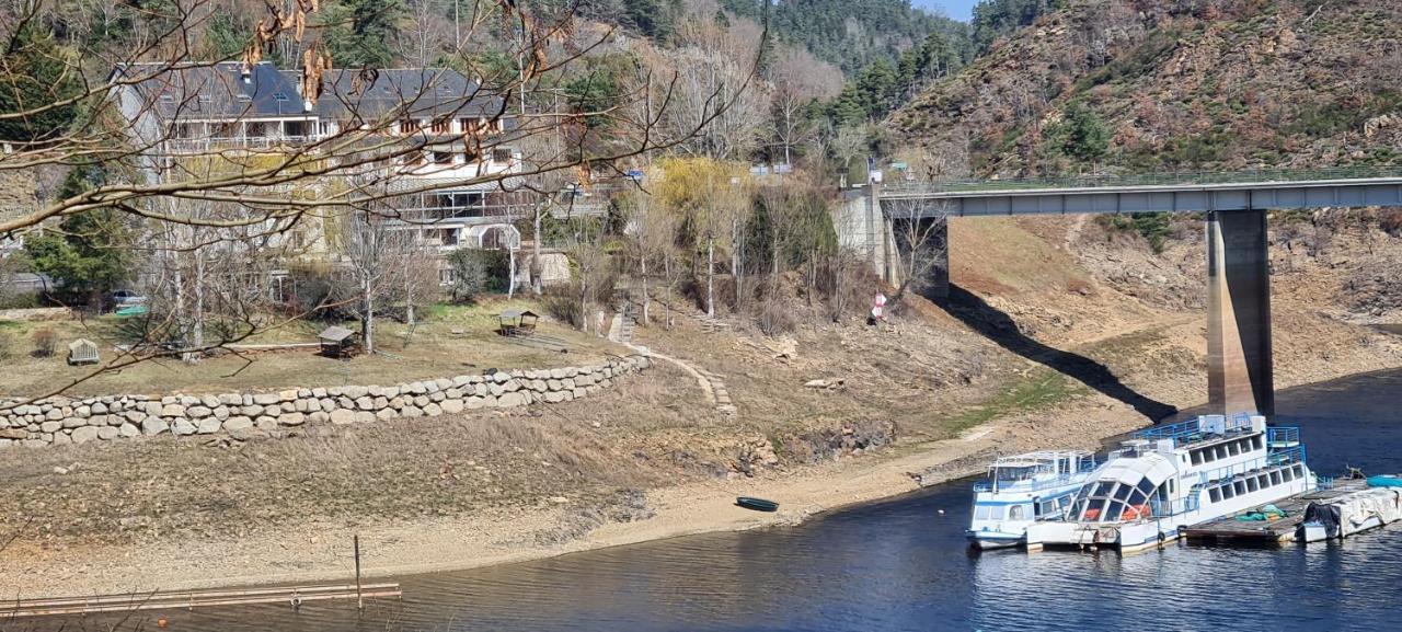 Garabit Hotel Anglards de Saint Flour Exterior foto